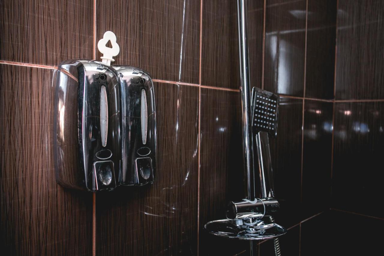 Sherlock Holmes Hostel Баку Экстерьер фото