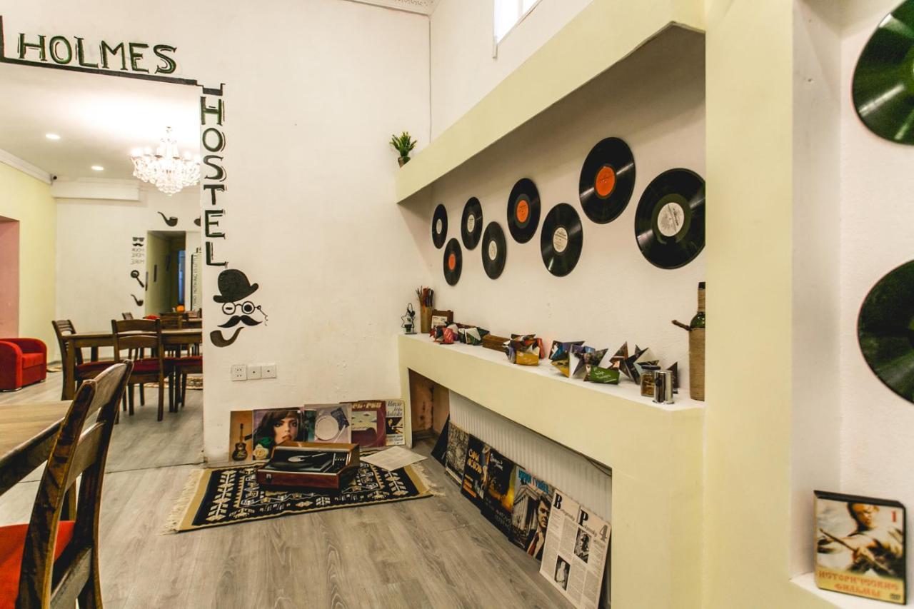 Sherlock Holmes Hostel Баку Экстерьер фото